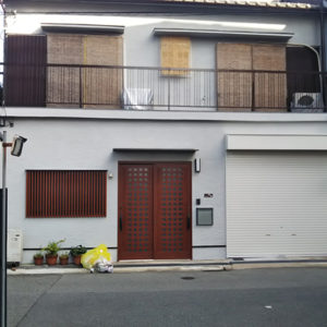 戸建てリフォーム　大阪市平野区　Ｔ様邸 店舗の出入口を住宅用に改修