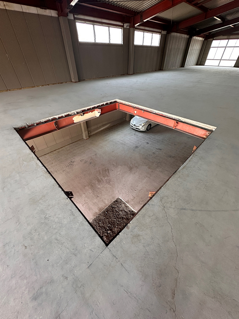 床コンクリート斫り