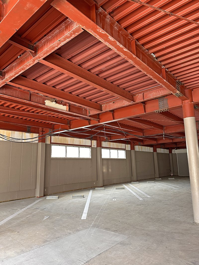 コンクリートを入れ、フラットな床の完成