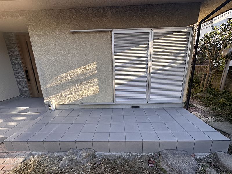 掃き出し窓の前　改修後