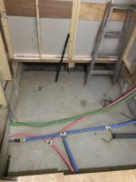 在来の浴室撤去後、土間打ち、配管工事